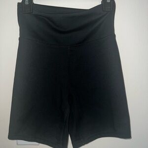 Mirika balance collection black biker shorts